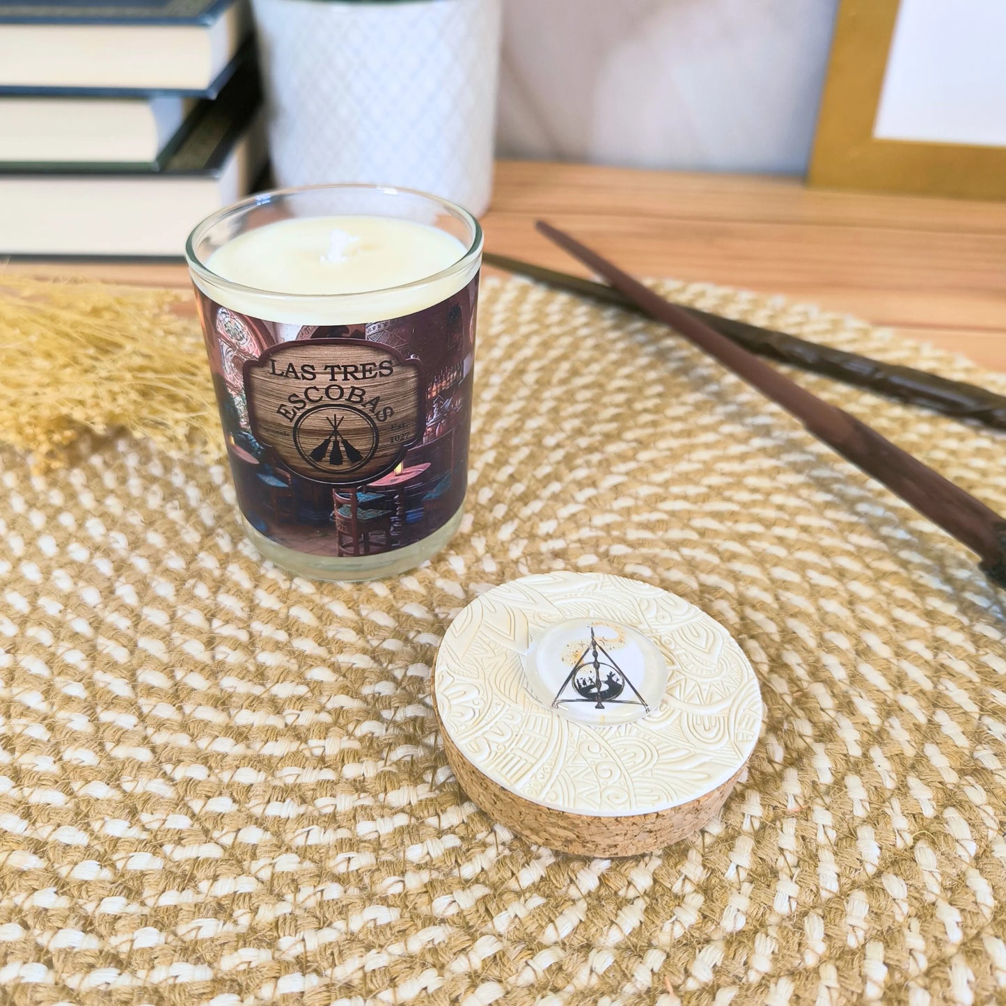Vela aromatica de las Tres Escobas inspirada en Harry Potter